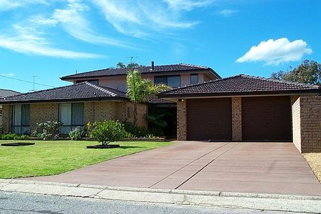 4 Willow Gdns, South Yunderup, WA 6208
