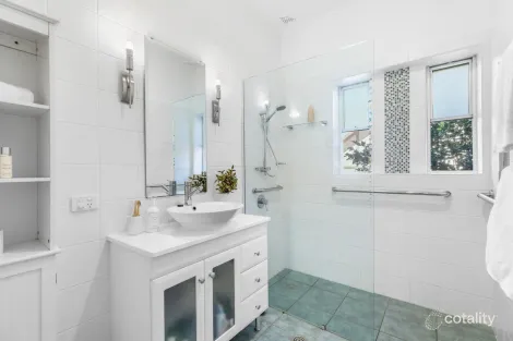 Property photo of 10 Gregory Parade Kotara NSW 2289