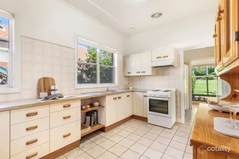 Property photo of 10 Gregory Parade Kotara NSW 2289