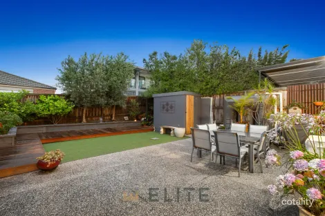 Property photo of 20 Aramon Way Berwick VIC 3806