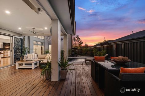 Property photo of 8 Brownbill Street Coombs ACT 2611