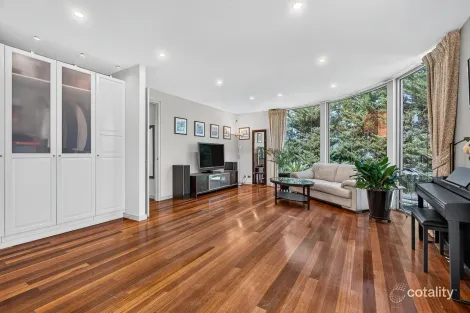 Property photo of 2 Sandra Street Bulleen VIC 3105