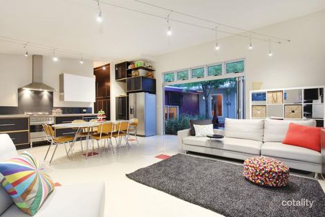 Property photo of 2 Moorakyne Place Mitcham VIC 3132