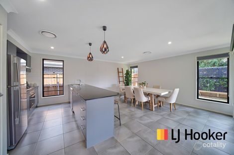 Property photo of 7 Dowie Drive Claymore NSW 2559
