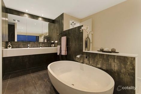 Property photo of 39 Harbour Drive Trinity Park QLD 4879