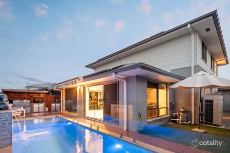 Property photo of 17 Forest Court Helensvale QLD 4212