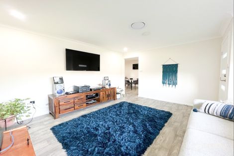 Property photo of 14 Sepik Place Kearns NSW 2558