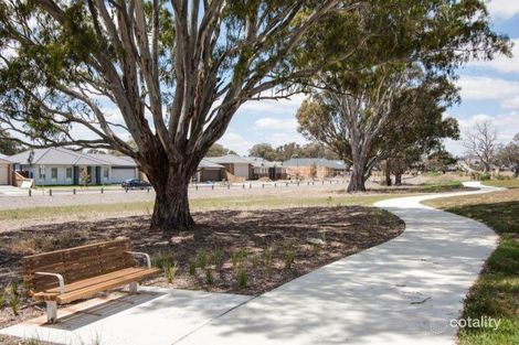 Property photo of 23 Salerno Crescent Doreen VIC 3754