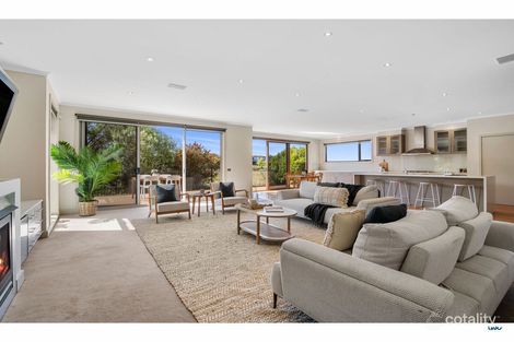 28 Loch Lomond Cres, Torquay, VIC 3228