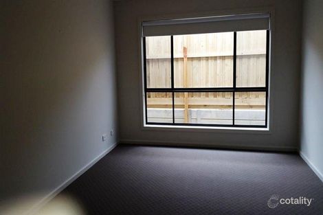 Property photo of 31 Gyrfalcon Way Doreen VIC 3754