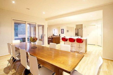 Property photo of 11 Shearwater Crescent Maribyrnong VIC 3032