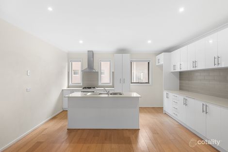 Property photo of 7 Kai Close Caroline Springs VIC 3023