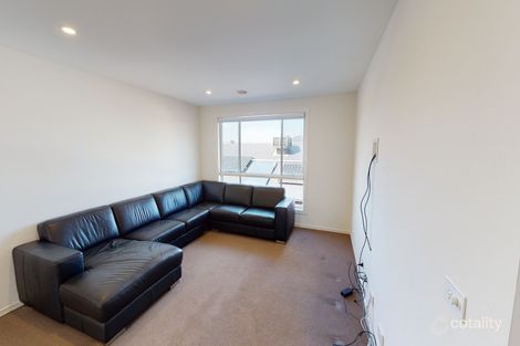 Property photo of 12 Glasson Way Cranbourne West VIC 3977