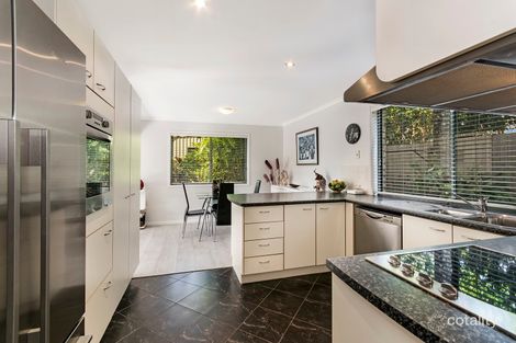 2/16 Third Ave, Coolum Beach, QLD 4573