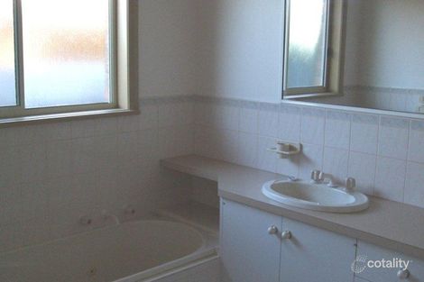 Property photo of 17 Aberdeen Drive West Wodonga VIC 3690
