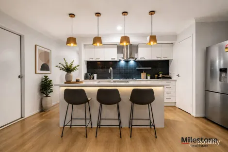 Property photo of 55 Blackhazel Crescent Clyde North VIC 3978