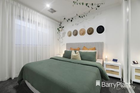 Property photo of 2/30 Monomeith Street Mooroolbark VIC 3138
