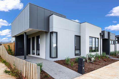 17 Rosebank Walk, Thornhill Park, VIC 3335