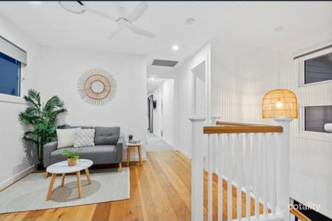 50 Bluejay St, Burleigh Waters, QLD 4220