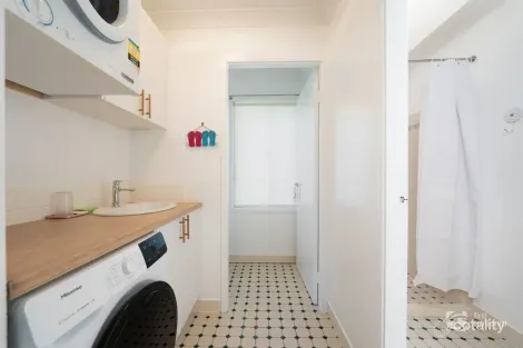 Property photo of 1/9 Power Place Armidale NSW 2350