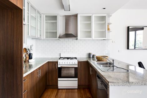 Property photo of 2/167 Arthurton Road Northcote VIC 3070