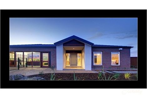 Property photo of 42 Dusseldorp Avenue Pakenham VIC 3810