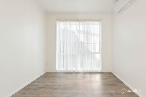 Property photo of 20 Caroline Crescent Cranbourne West VIC 3977