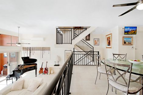 Property photo of 31 John Lund Drive Hope Island QLD 4212