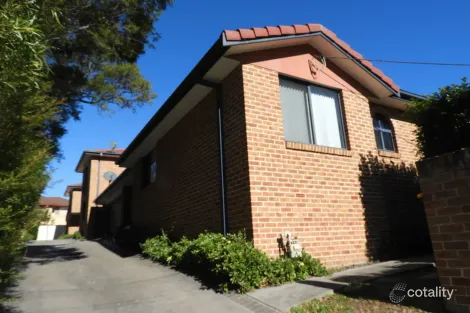 1/3 John St, Balgownie, NSW 2519