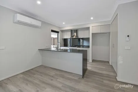 Property photo of 114 Verona Crescent Fraser Rise VIC 3336