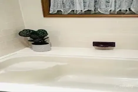 Property photo of 19 Willoughby Circuit Grasmere NSW 2570