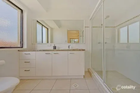 Property photo of 9 Howland Circuit Pacific Pines QLD 4211