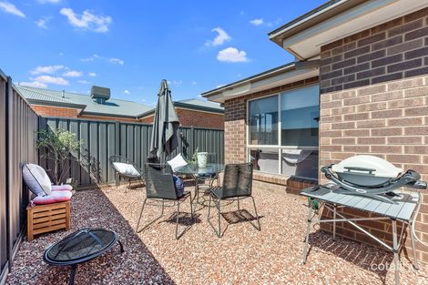 2 Oldaker Rd, Huntly, VIC 3551