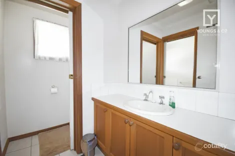 Property photo of 2/74 Clive Street Shepparton VIC 3630