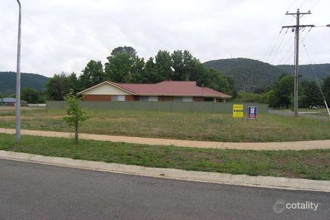 2 Georgian Ct, Bright, VIC 3741