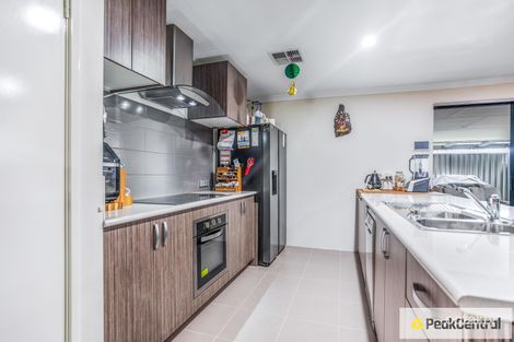 Property photo of 1 Markwell Avenue Haynes WA 6112