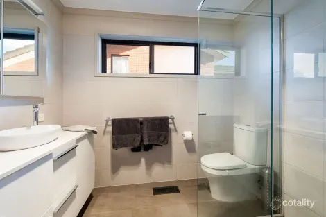 Property photo of 11 Kenwyn Court Greensborough VIC 3088