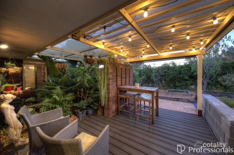 26 Aralia Way, Forrestfield, WA 6058