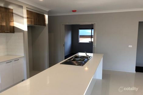 Property photo of 16 Merrion Street Marong VIC 3515