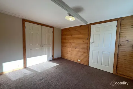 Property photo of 11 Gordon Avenue Mount Stuart TAS 7000