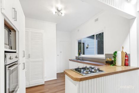 Property photo of 16 Stocks Road Mount Waverley VIC 3149