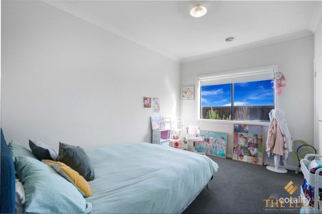 Property photo of 20 Wright Circuit Fraser Rise VIC 3336