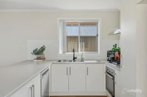 Property photo of 11 Hindmarsh Street Seaford Heights SA 5169