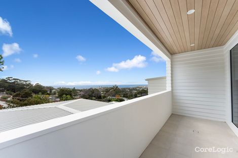 Property photo of 16 Robinsville Crescent Thirroul NSW 2515