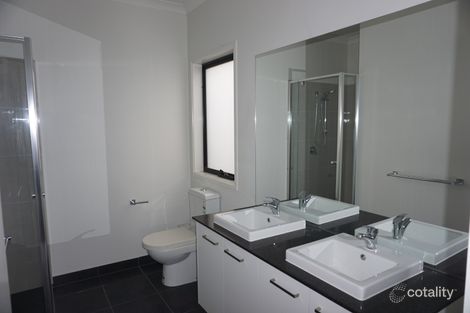 Property photo of 16 Hidcote Road Point Cook VIC 3030
