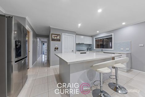 Property photo of 5 Delft Place Pakenham VIC 3810