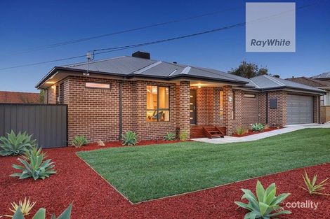 Property photo of 8 Byfield Close Gladstone Park VIC 3043