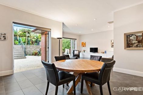 Property photo of 14 Ludbrook Avenue Caulfield South VIC 3162