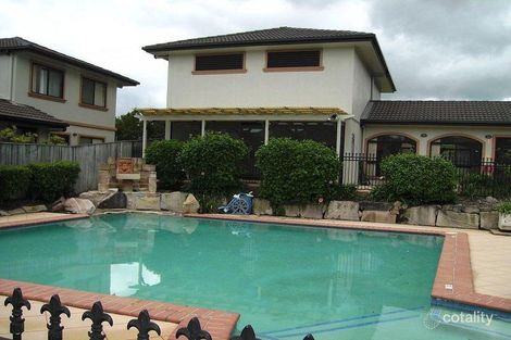 9 Holborn Cres, Carindale, QLD 4152