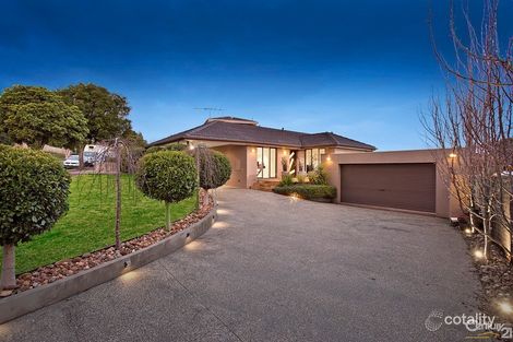 Property photo of 25 Zachary Hicks Crescent Endeavour Hills VIC 3802